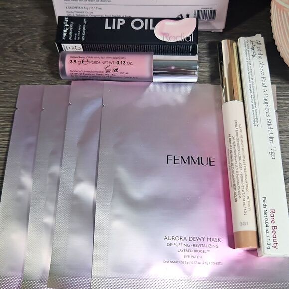 FEMMUE AURORA DEWY MASK Eye Patches, RODIAL Lip Oil, RARE BEAUTY Integrity Stick - Picture 3 of 16
